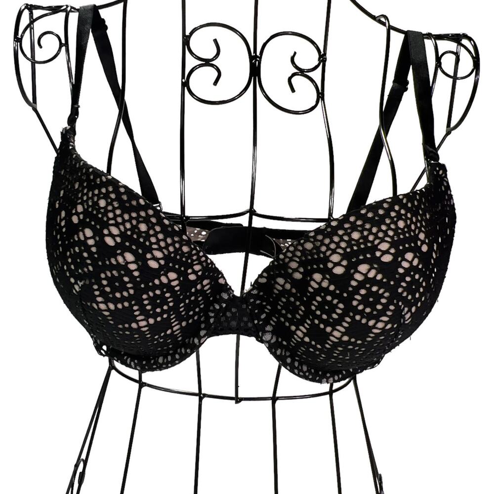 Victoria's Secret Perfect Coverage Convertible Push Up Bra Black Lace/Nude 32DD